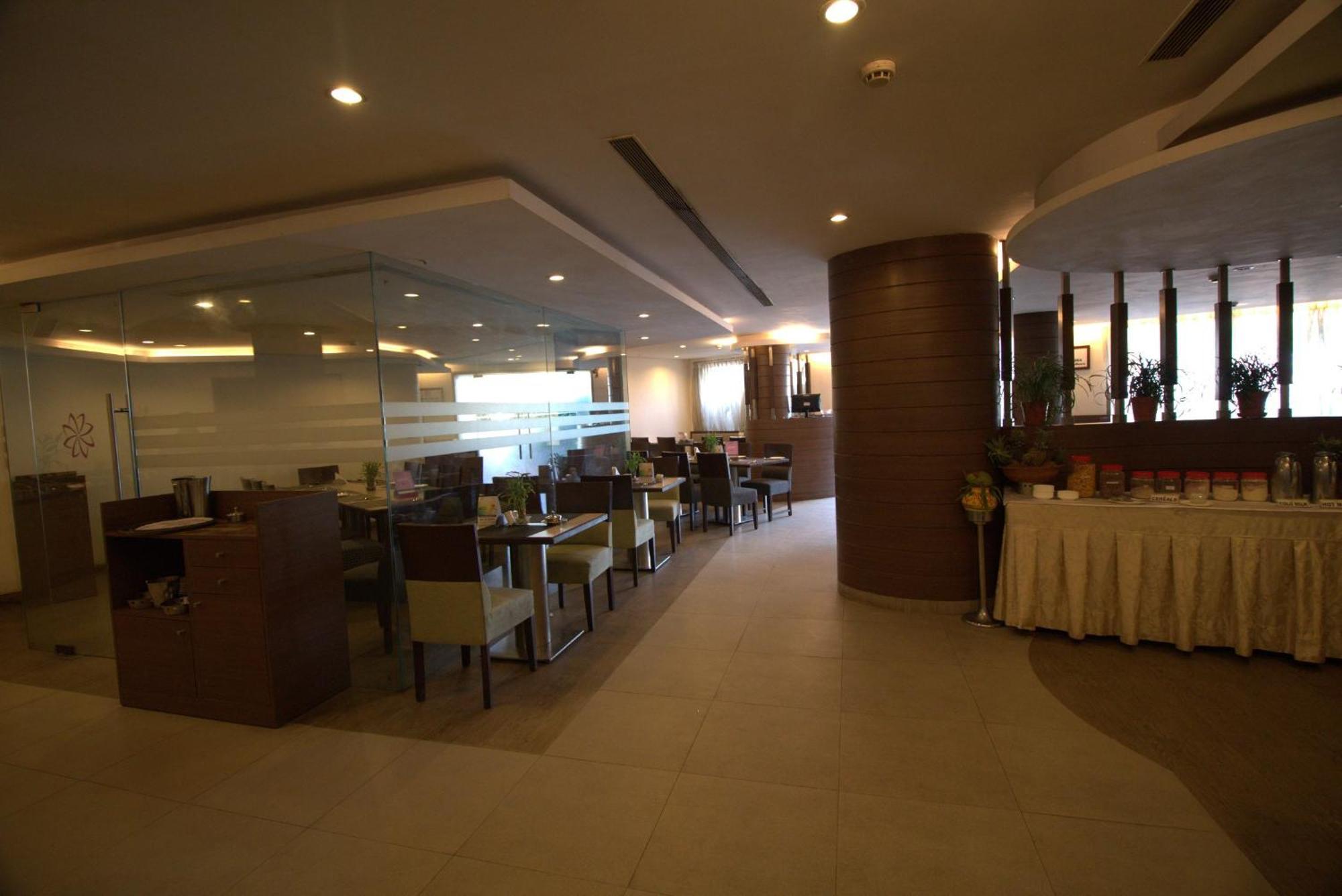 Hotel Ira By Orchid Bhubaneswar Exterior foto